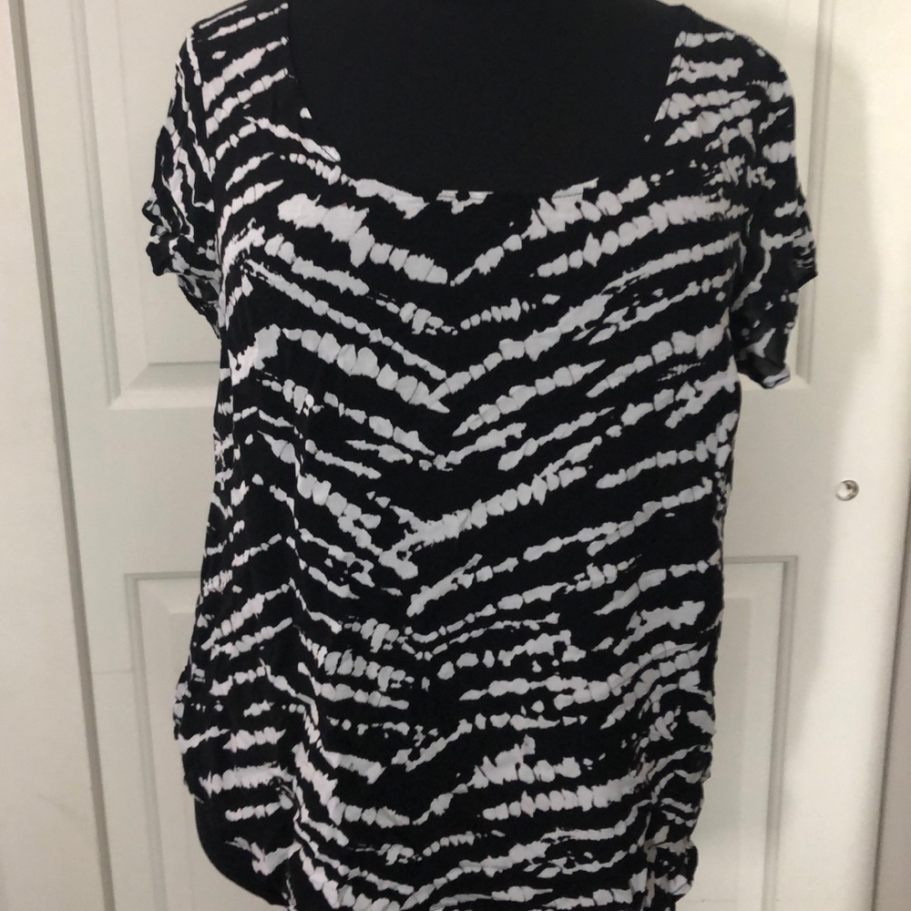 Torrid Keyhole Back Blouse